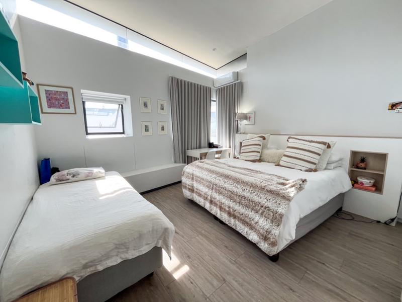 6 Bedroom Property for Sale in Hoog En Droog Western Cape